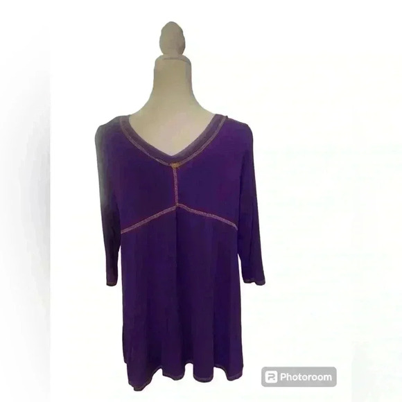 JM Clothing V neck 3/4 sleeves in purple with gold stitching. Women’s size large - Picture 4 of 6